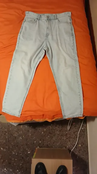 Pantalón vaquero azul claro