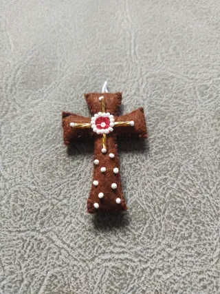 Colgante Cruz Marrón