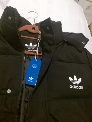 Cazadora Adidas acolchada L nueva