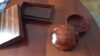 Cajas de madera decoradas.