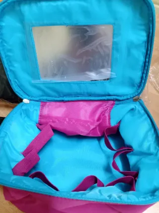 Beauty case fucsia con zip