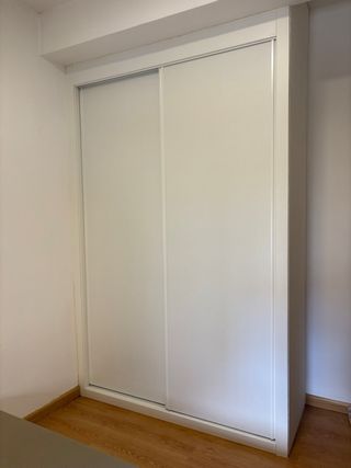Se hacen muebles vestidores a medida