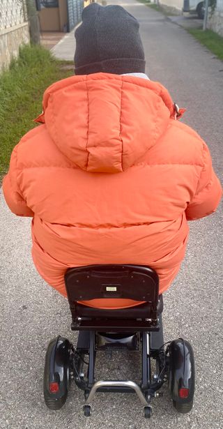 Patinete eléctrico con asiento