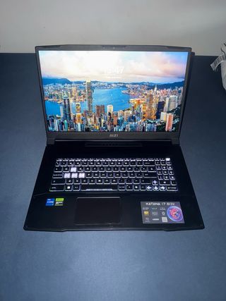 Portátil Gamer MSI Katana 17,3” 4070 32GB 1TB
