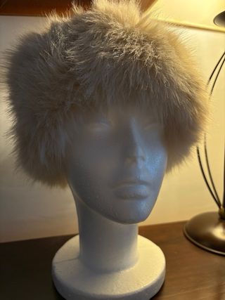 Gorro ruso de pelo sintético beige