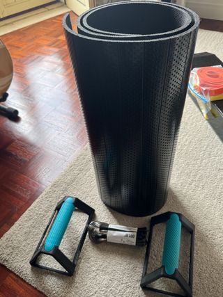 Kit Fitness – Tapete, Corda de Saltar e