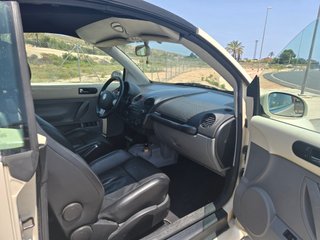 Volkswagen New Beattle 2,0 Cabrio Tiptronic Sport