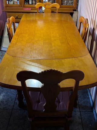 Mesa de comedor extensible de pino con 4 sillas