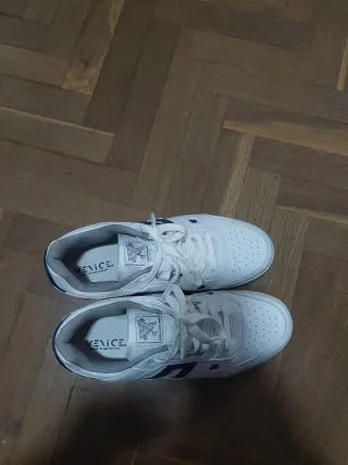 Zapatillas Venice Blancas y Azules