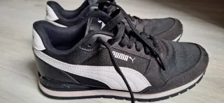 Zapatillas Puma Negras y Blancas
