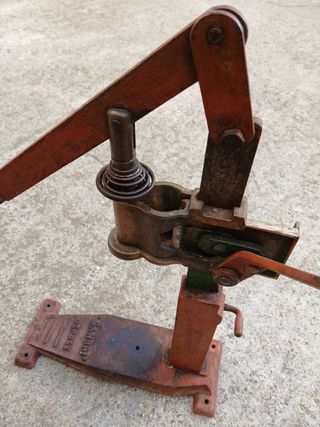 Corchadora Sanbri Antigua encorchador