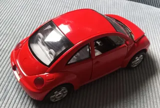 Volkswagen New Beetle Burago 1/24 Rojo