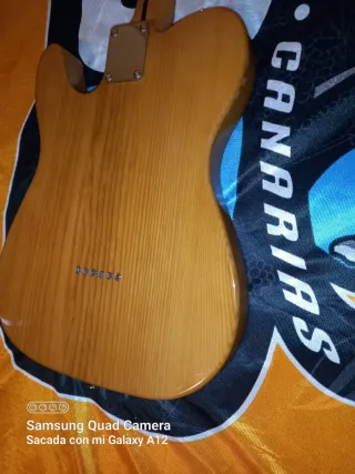 Guitarra Eléctrica Telecaster H.B. 52 NAT