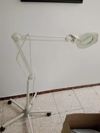 Lupa profesional estetica