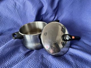 Olla Express 6L Metal y Plástico