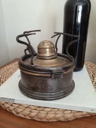 Antiguo hornillo o infiernillo.