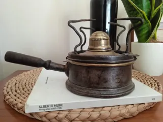 Antiguo hornillo o infiernillo.