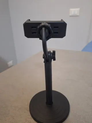 Supporto smartphone da tavolo