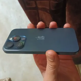 iPhone 15 Pro Azul Marino