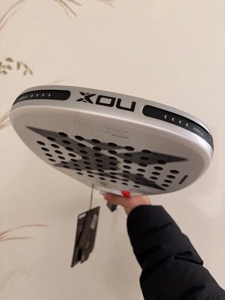 Pala Pádel AT10 Nox Alum Xtreme 2026