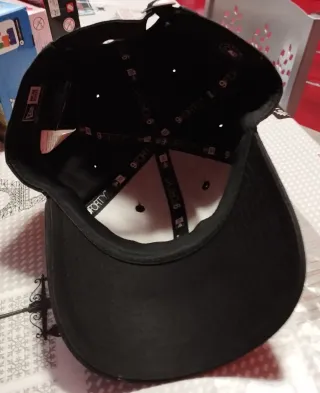 Gorra New Era Yankees Negra Roja Adulto