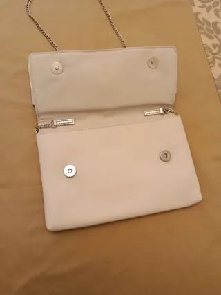 Bolso de mano y hombro beige y plata con lazo