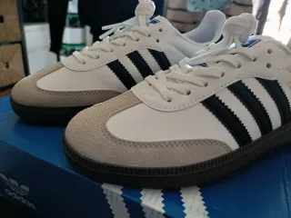 Adidas Samba Vegan Beige/Blanco.