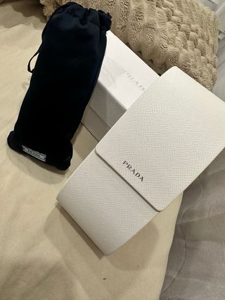 Gafas de sol Prada negras