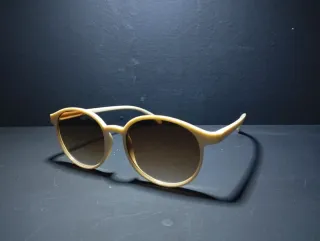 Occhiali da sole beige anni '90