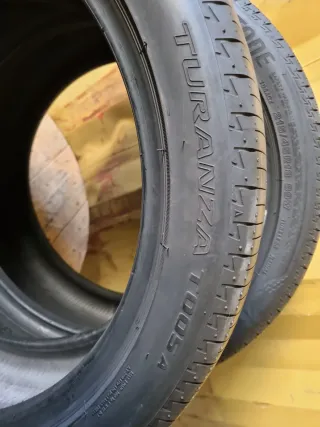 Se vende 2 Neumáticos en perfecto estado