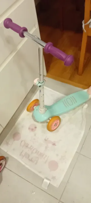 Patinete infantil 3 ruedas 10€