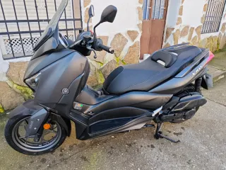 Yamaha X-max 125