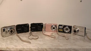 Consegna di fotocamere digitali Fujifilm, Kodak e Sony