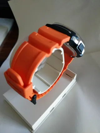 Reloj Casio Digital WR100M Naranja/Plata