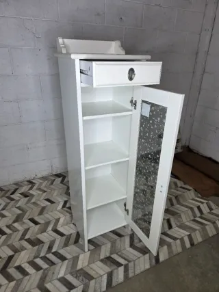 Vitrina alta madera blanca y puerta cristal