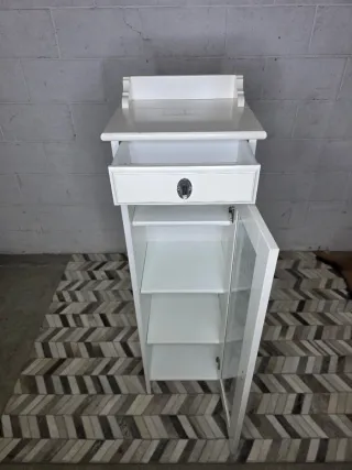 Vitrina alta madera blanca y puerta cristal