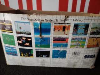 Sega Master System II + Mando y cables + Caja