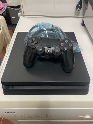 PS4 Slim Sony Negra + Mando