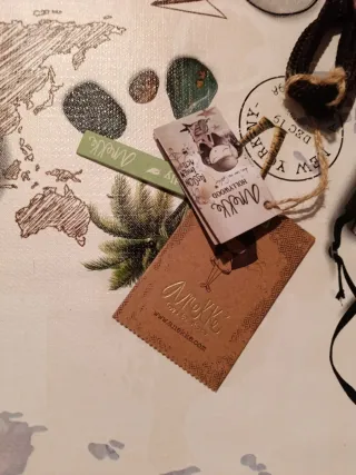 Mochila Anekke de cuerdas,con estampado de letras.