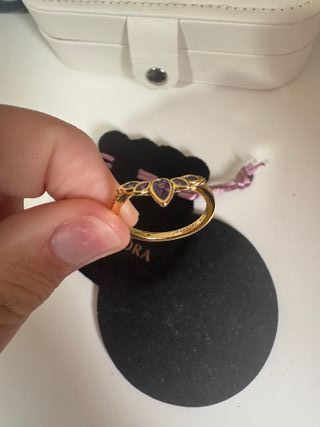 Anillo Corona Princesa Anna Disney Morado Dorado