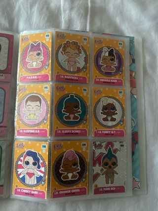 Álbum LOL Surprise Completo con cartas repetidas