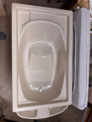 Cambiador bebé con bañera