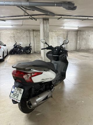 Kymco Superdink 300