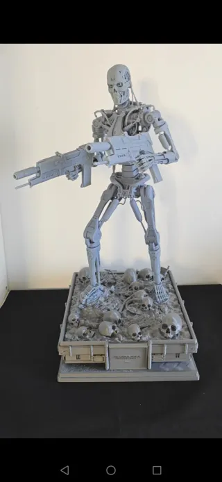 Escultura Terminator T-800 impresa en 3D