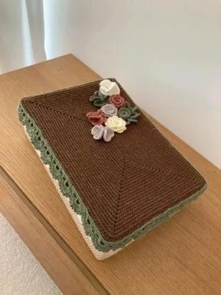 Bambola NENI amigurumi scatola abbinata uncinetto