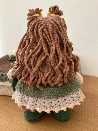 Bambola NENI amigurumi scatola abbinata uncinetto