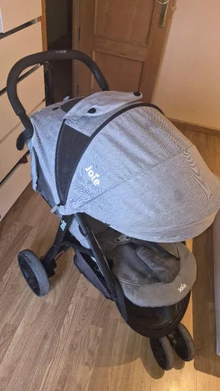 Silla de paseo Joie gris
