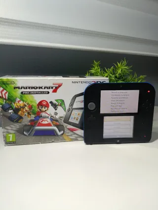 Nintendo 2DS con 3 giochi, custodia, caricabatterie e pennino
