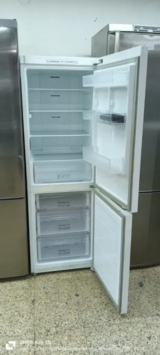 NEVERA COMBI SAMSUNG NO FROST ENERGÍA A+