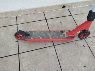 Patinete de Skate Rojo